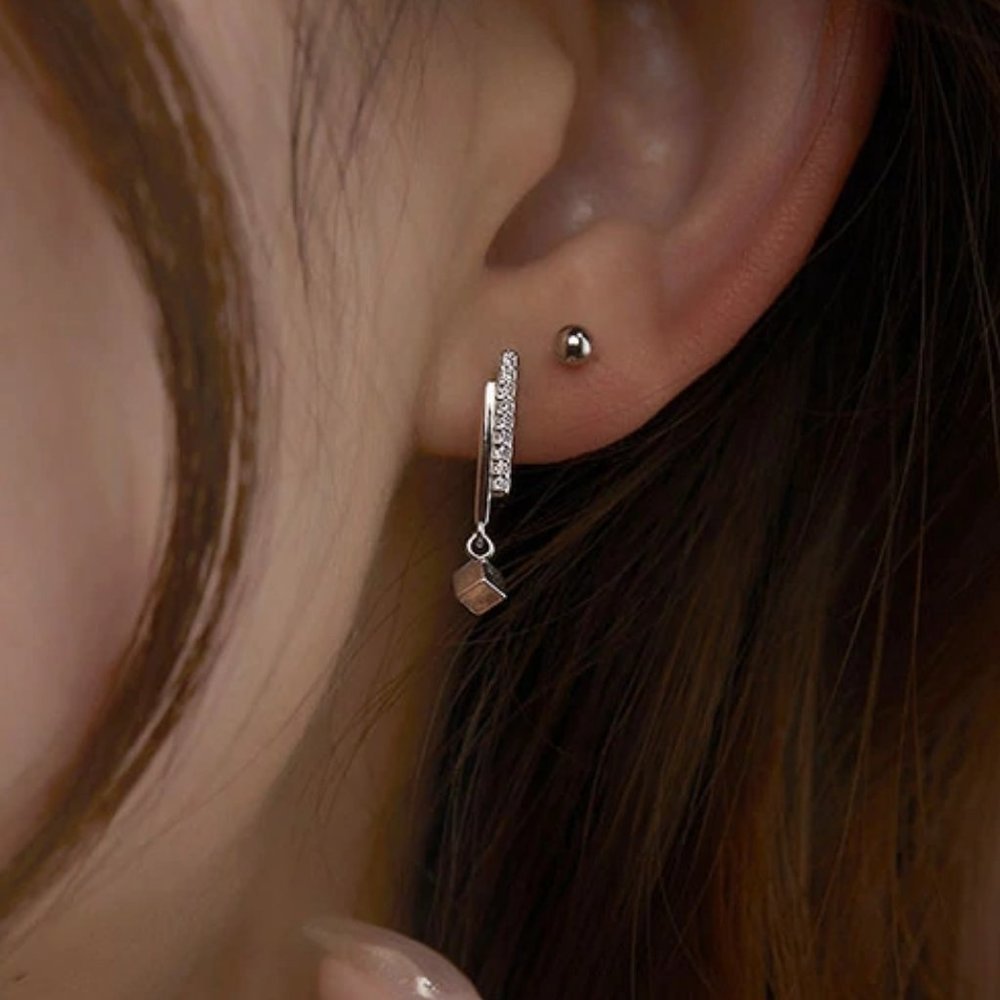 *NEW 925 Sterling Silver Diamond Cube Earrings